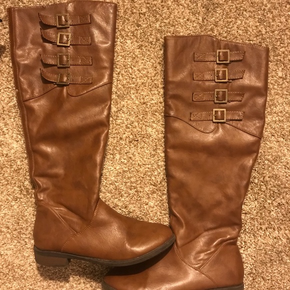 Shoes - Brown/Tan knee high brown boots size 9